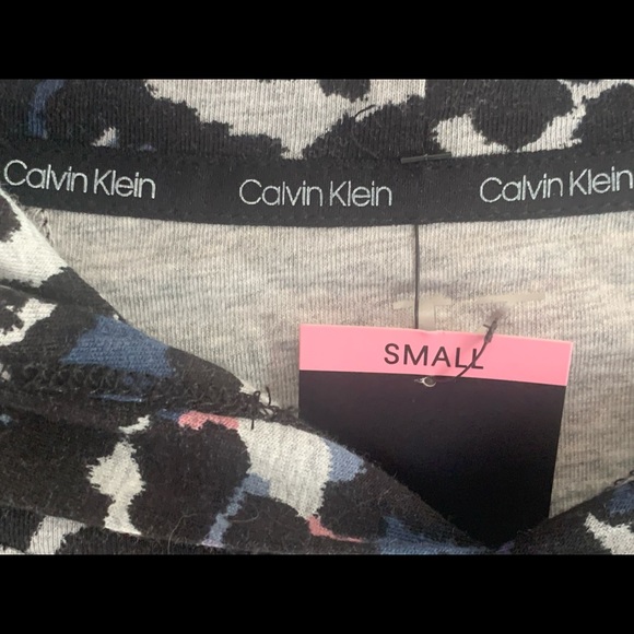 🎆 CALVIN KLEIN TOP (SMALL) NWT 🎆 - Picture 4 of 11